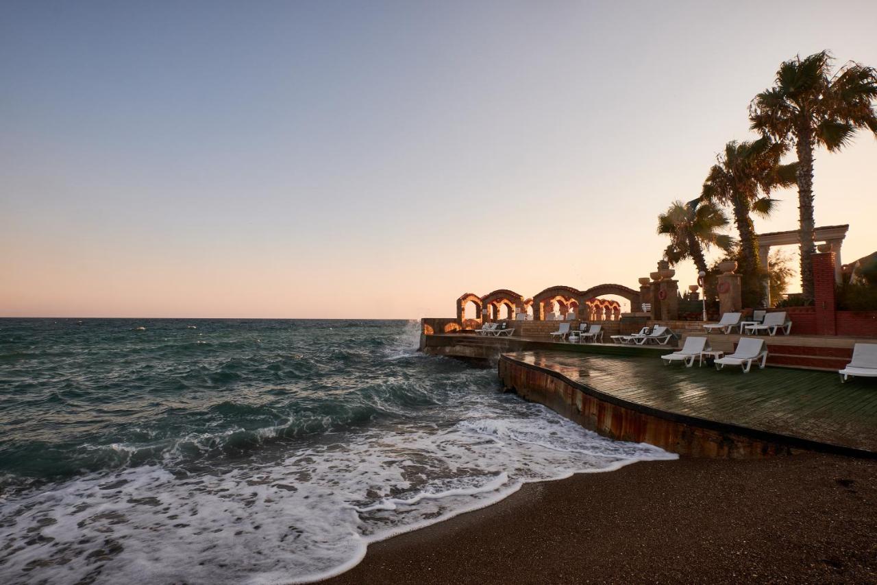 هتل كلاب سرا