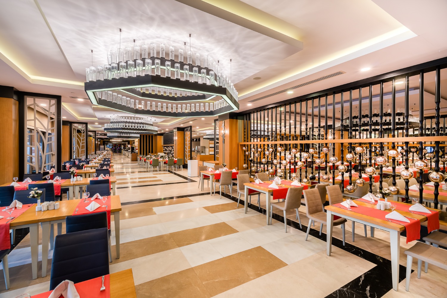 هتل سنسیتیو پریمیوم