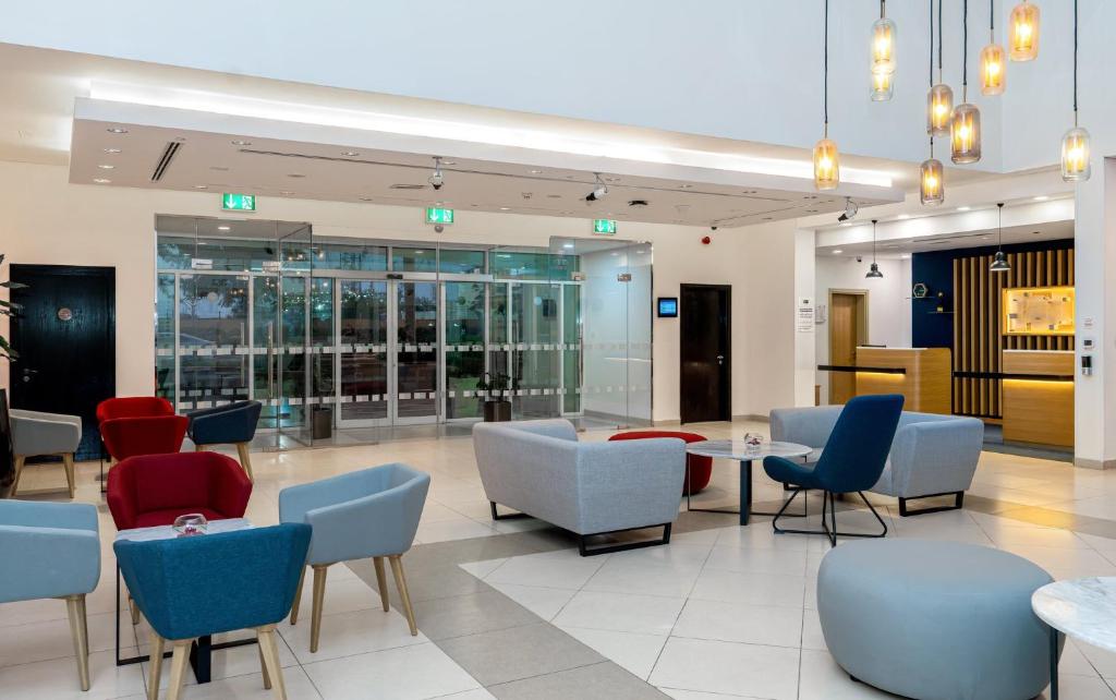 هتل هالیدی این اکسپرس جمیرا دبی