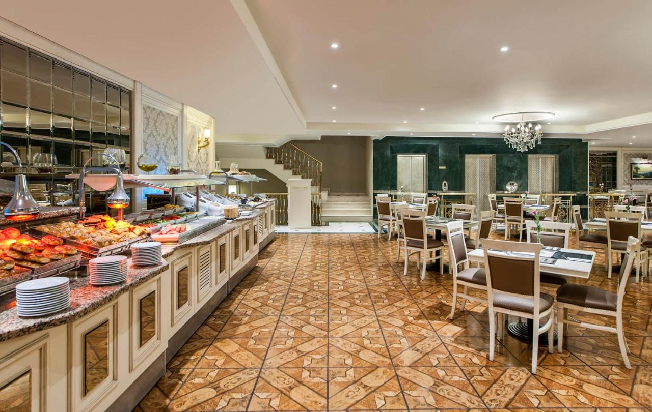 هتل الیت وورد کامفی استانبول