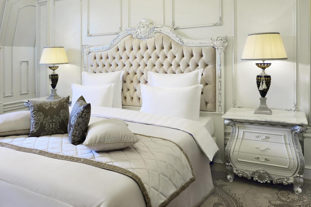 هتل آمباسادوری تفلیس