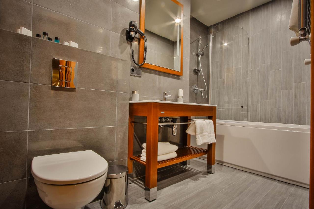 آمری پلازا تفلیس