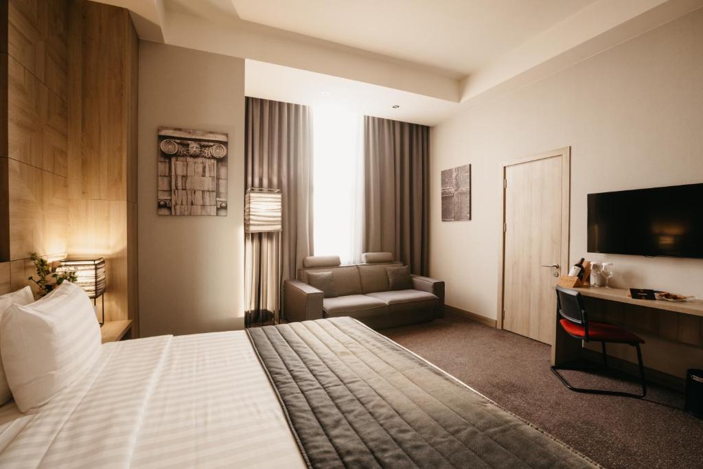 هتل ریپابلیکا ایروان