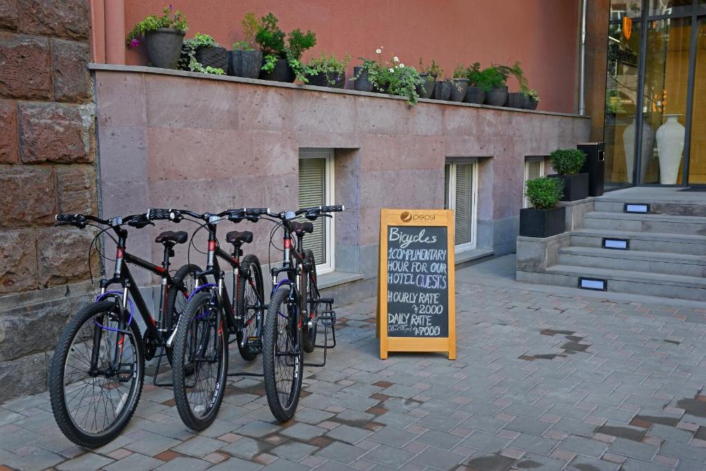 هتل ریپابلیکا ایروان