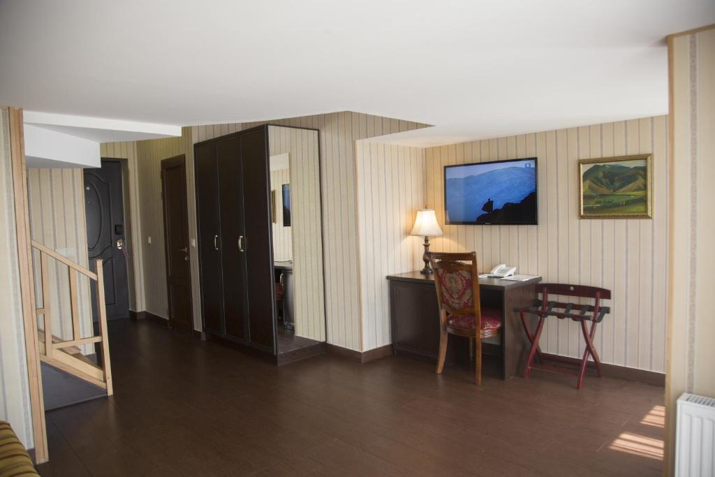 هتل شیراک ایروان